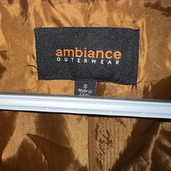 Brown, fuzzy jacket. new condition - Picture 2 of 2